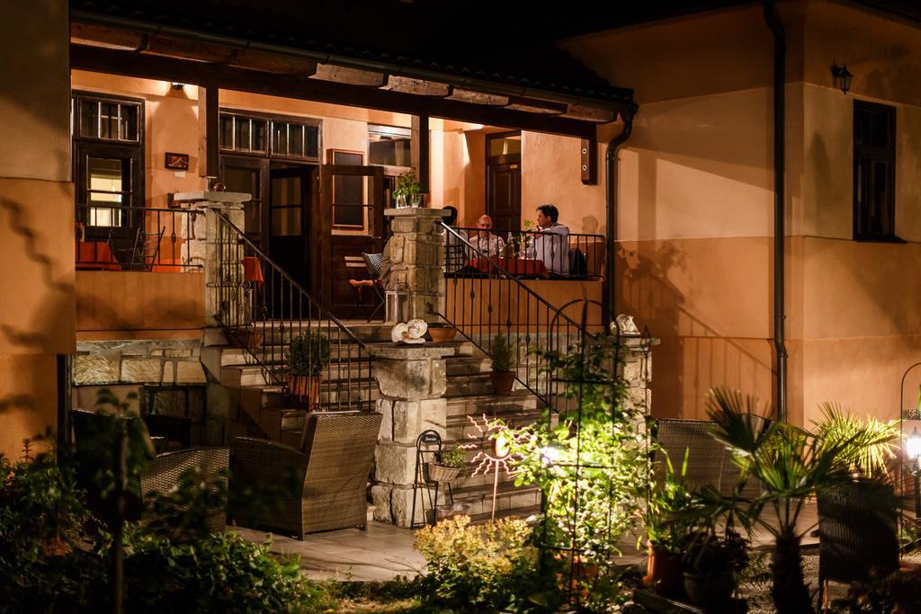 Hotel Gut Zentgraf Mörbisch am See Exterior foto